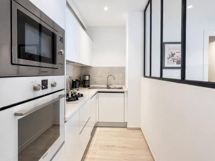 Luxury apartment, one bedroom, prestigious residence