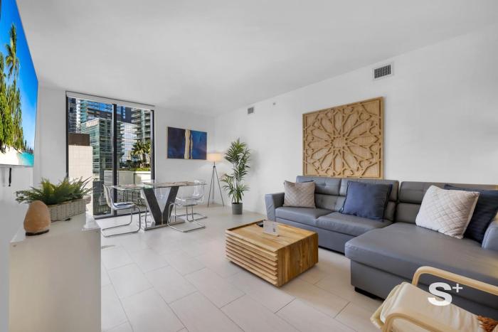 2-BD Condo by Brickell City Centre - Pool & Gym