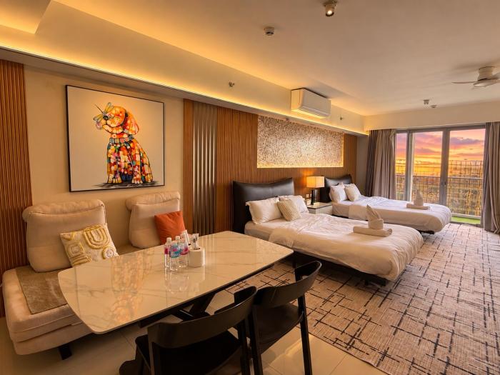 Cozy Penthouse Modern Apt Next to City of Dreams, Manila Airport, MOA