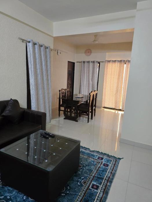 Cozy 2BHK Flat Family Friendly