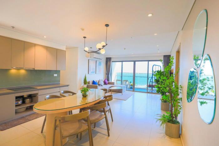 The Sóng Vũng Tàu Apartment - Infinity Pool, Sea View & Near Beach By Pt