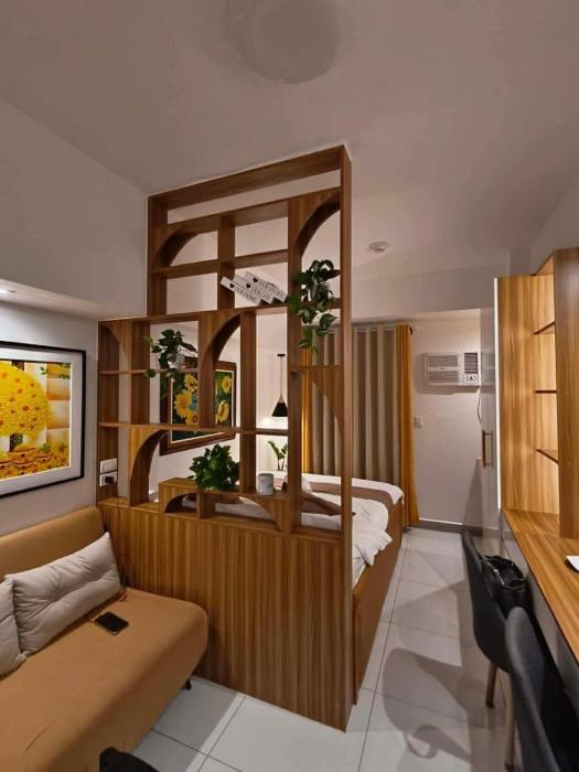 HLapuz Suites at Arc Towers
