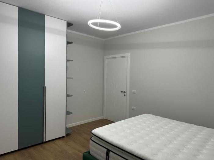 Family Luxury Apartments Near the lake