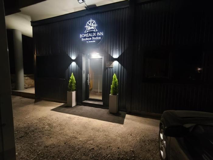 Borealix Inn Boutique Studios by Sonsuites