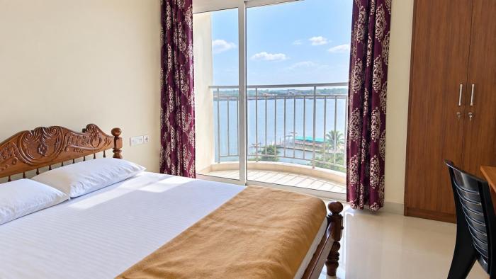 Standard Waterfront Room with Balcony Marine Drive