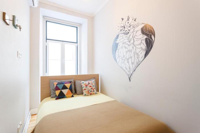 Bedrooms in Shared Apartment in Accommodation in Downtown Lisbon