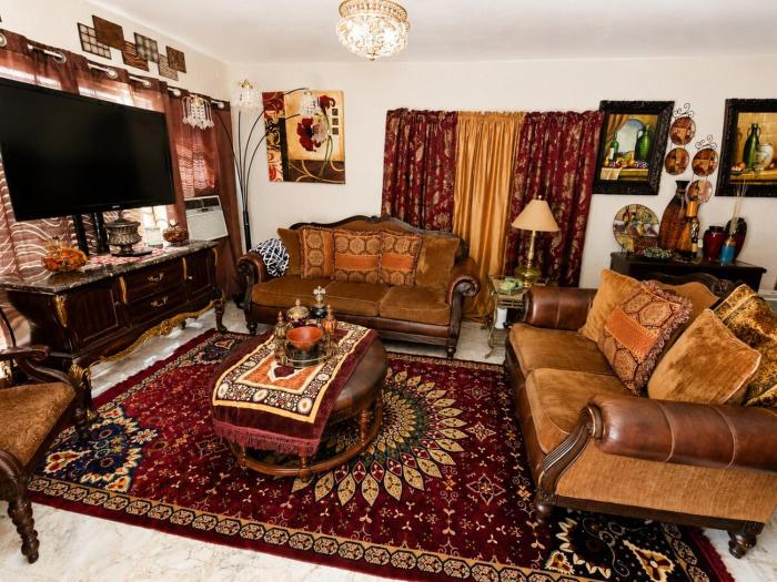 Siéntete Como en Casa! Espaciosa y Acogedora Tu Próxima Estancia Favorita Casa Acogedora Perfecta para Familias y Grupos Casa Privada Comodidad y Excelente Ubicación Descansa, Disfruta y Siéntete en Casa