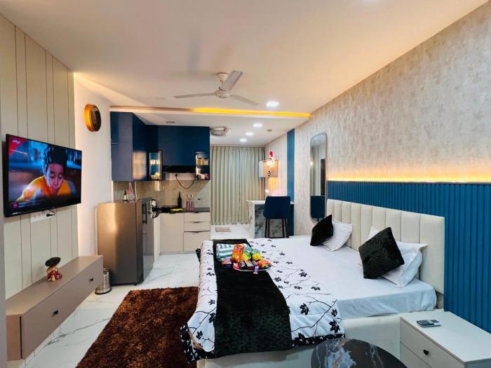 The luxe studio Modern stay in jaipur