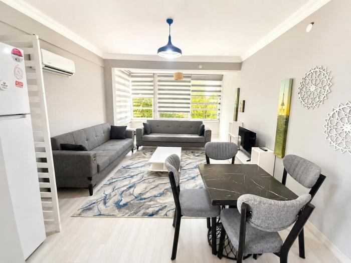 Villa with pool, 2 km to Lara Beach