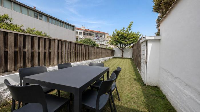 Lemon Tree House 387 Private Garden 2 Minutes to Metro