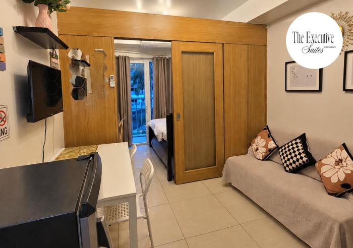 Shell Residences - The Executive Suites SL006