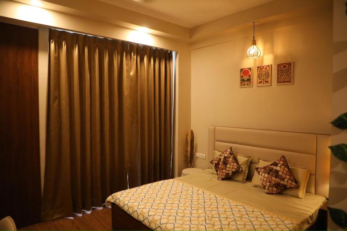 Moody Living Aesthetic Studio Near Expo Mart