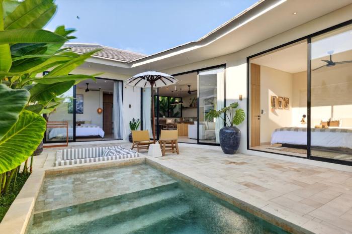 Stylish 2BR Villa with Private Pool in Kedungu