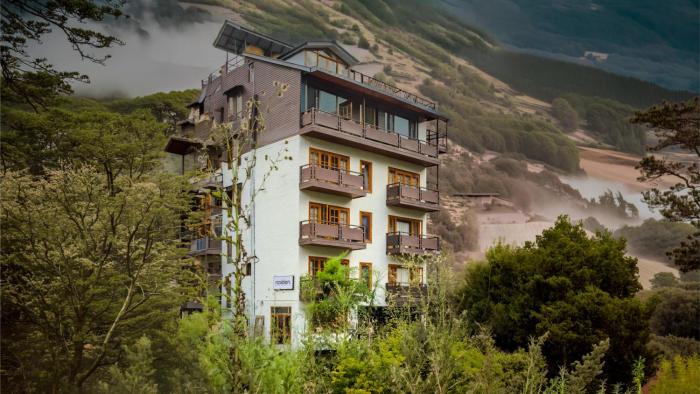 Tripli Naiden House