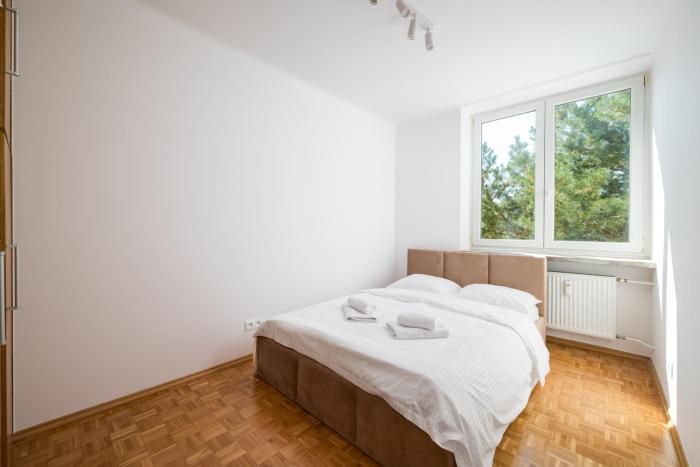 Astronautów Chopin Airport Apartment by BookingHost
