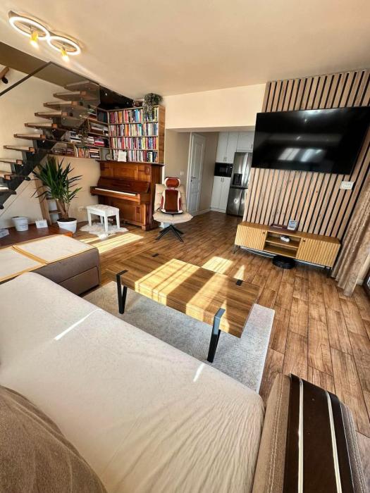 Green Nest Retreat - Sauna, Hot Tub & Garden