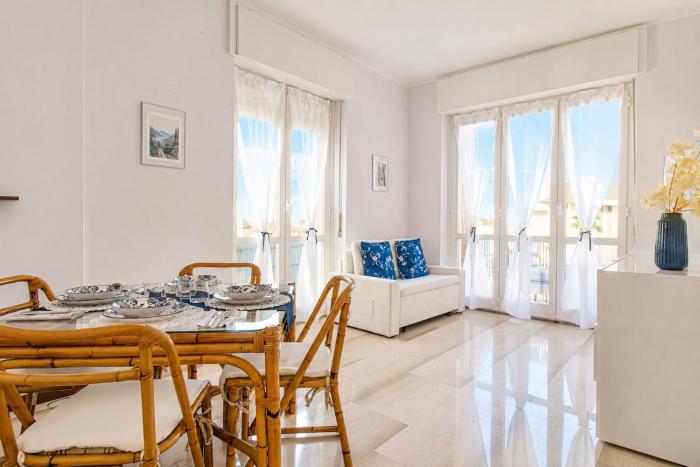 Complete & Cozy - Near Center with Duomo View