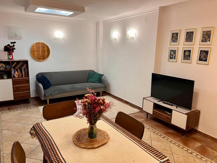 Cozy apartment close to the center, Tirana