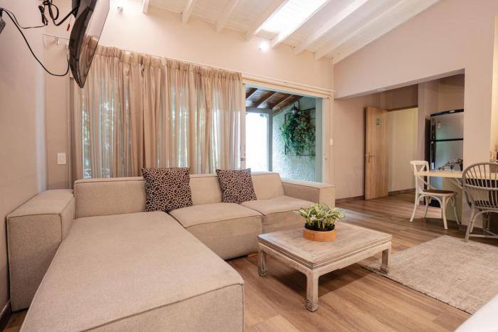 Apartment with balcony and AC