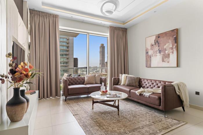 Frank Porter - Bahwan Tower