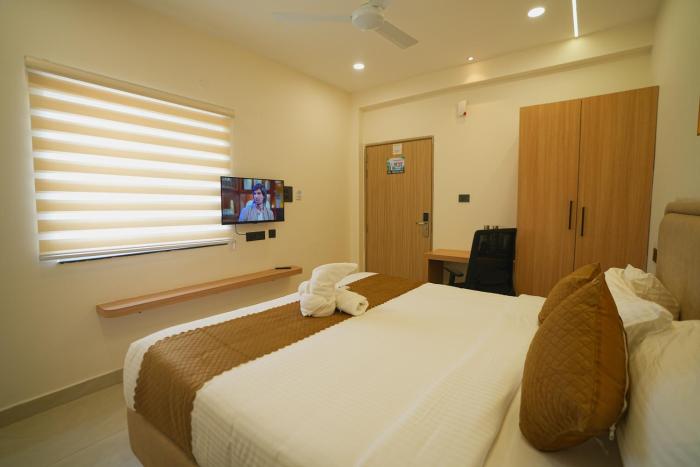 YVK GRAND INN Kukatpally