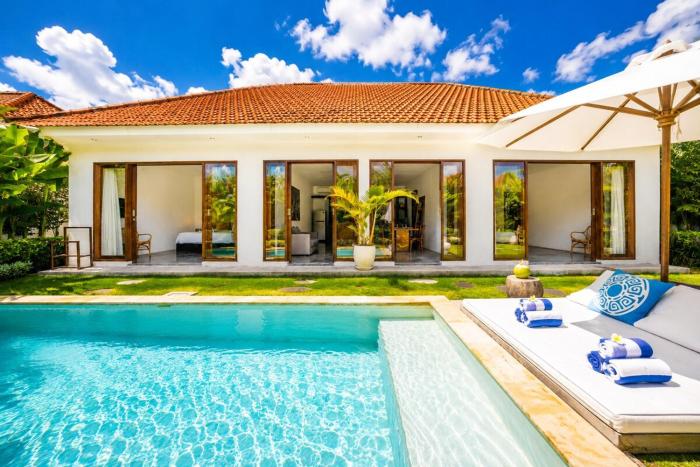 Villa Grove 4