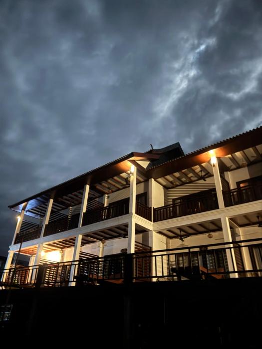 Paradise Resort, Dondet River View