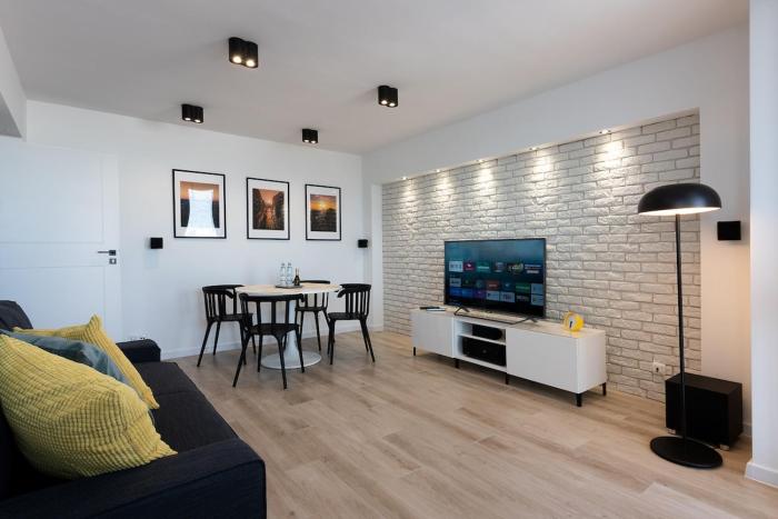 Wroclove Manhattan Apartment