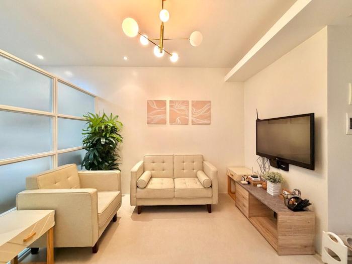 Spacious Studio Unit near SM Ecoland & DGT