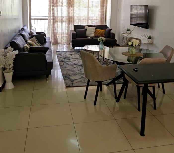 Sapphire Apartments