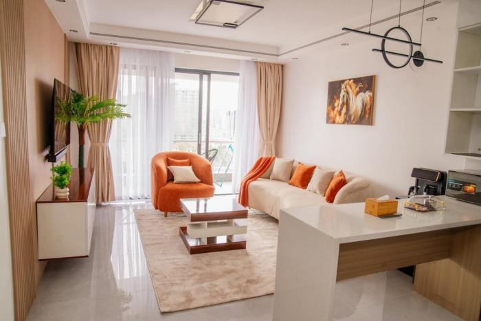 CasaAluma Luxury 1 BR Pool Gym Sauna Balcony