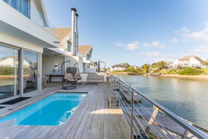 Canal front luxury living with pool & jetty