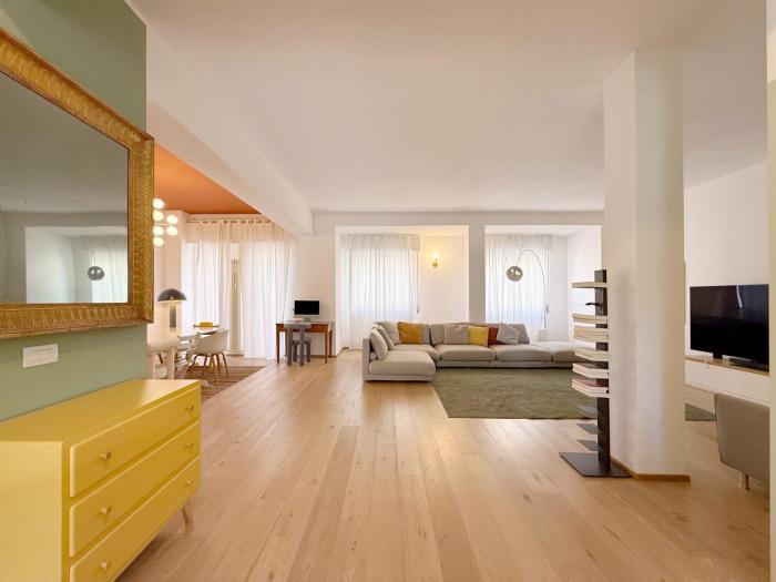 Elizabeth Pentahouse, Charmy Apartment in Milan