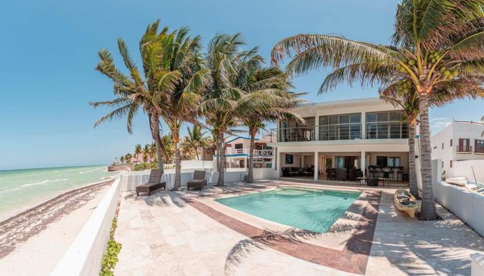 LaAndy Andys, casa frente al mar con piscina en