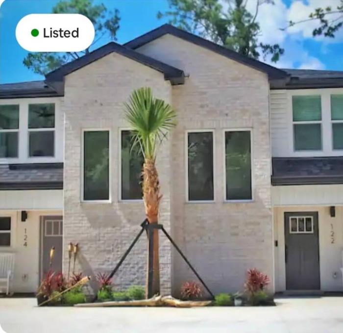 New 3 bedroom large yard with RV Power