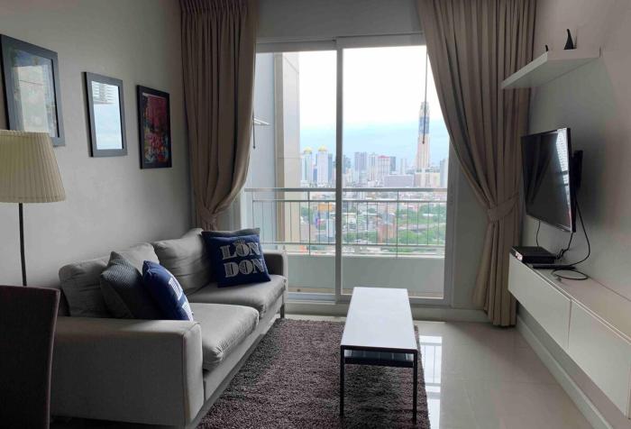 Walking distance to Sukhumvit soi 11 Netflix 40sqm