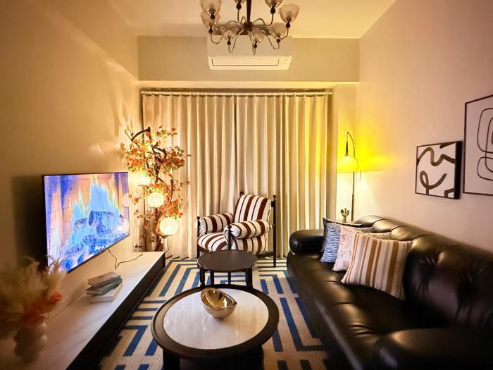 2 Bedroom Bayshore Near MOA Okada Solaire Airport NAIA 300MBPS