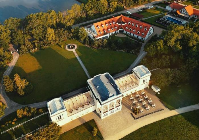 HOTEL Hraniční zámeček