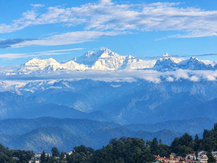 The Grand Kanchenjunga Mountain View & Himalayan Escape - Hotel B-Way Anx - Scenic Premium Stay, Darjeeling