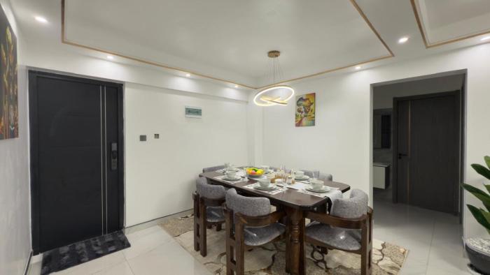 Alina Harbour is located along Kirichwa Road, off Argwings Kodhek Road, in Kilimani, Nairob