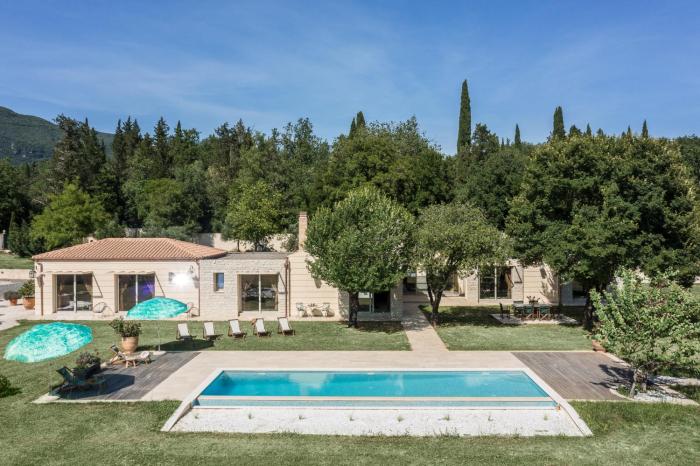 Villa Campo Di Meloni by Konnect