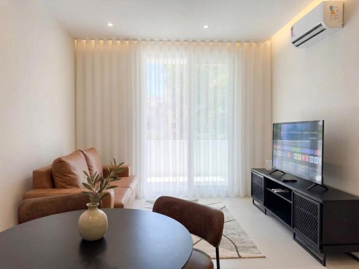 Upscale Copacabana 2 Bedrooms 3 min from the Beach
