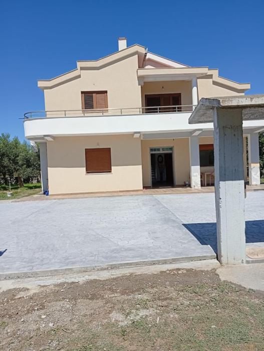Villa privata vicina al mare per vacanze di gruppo - Gjiri i Lalezit