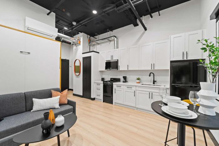 Discover Downtown Nights Near Petco Park & Dining