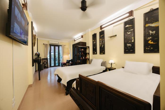 Helen House Hàng Phèn