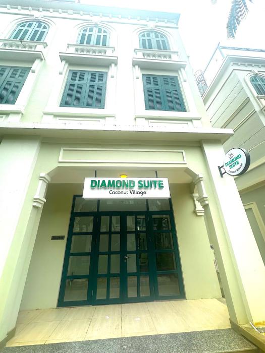 Diamond Suite Coconut Village