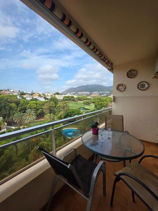 Marina Golf 2-Bedroom Apartment with Pool & Views