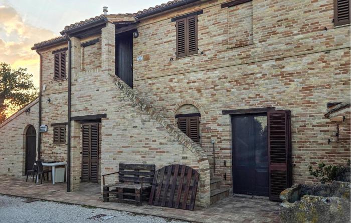 Amazing Home In Appignano With Wifi