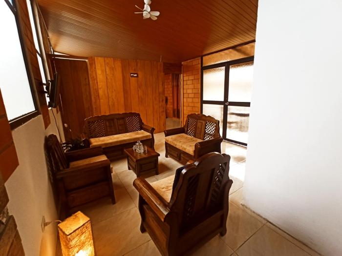 Departamento Dúplex Estilo Rústico con Balcón