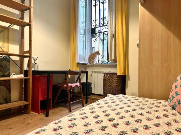 Room for female students & professionals in Central Rome